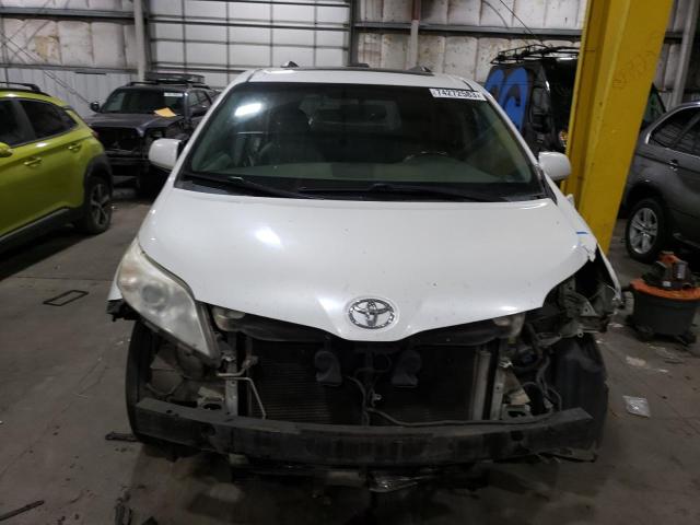 5TDYK3DC4BS120466 - 2011 TOYOTA SIENNA XLE WHITE photo 5