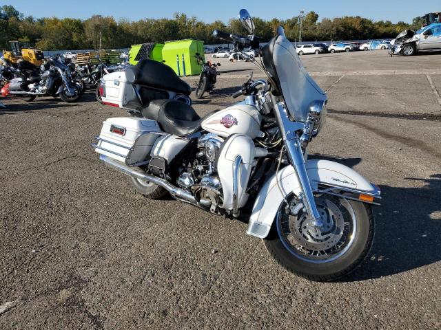 1HD1FC4187Y709065 - 2007 HARLEY-DAVIDSON FLHTCUI 白色 照片 1