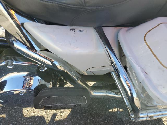 1HD1FC4187Y709065 - 2007 HARLEY-DAVIDSON FLHTCUI 白色 照片 10