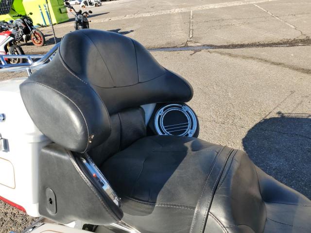 1HD1FC4187Y709065 - 2007 HARLEY-DAVIDSON FLHTCUI 白色 照片 6