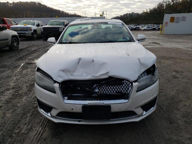 3LN6L5F98KR618069 - 2019 LINCOLN MKZ RESERVE II WHITE photo 5