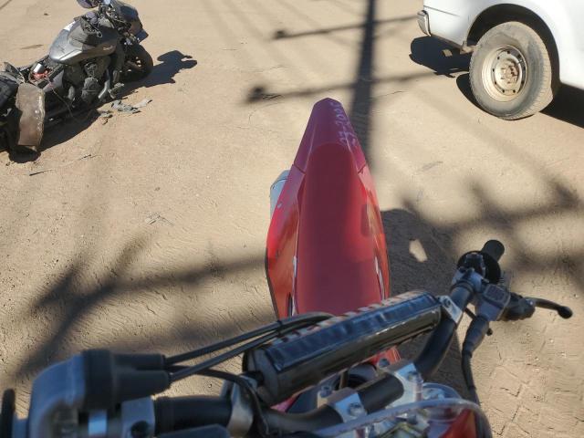VBKGAK438NM175347 - 2022 KTM MOTORCYCLE RED photo 6