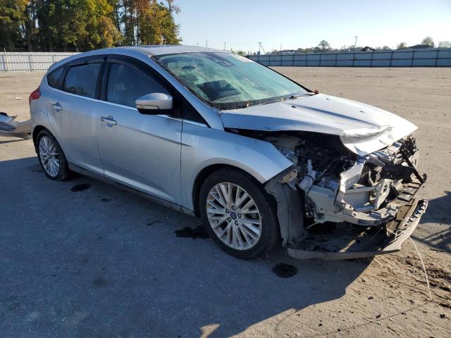 1FADP3N28JL219836 - 2018 FORD FOCUS TITANIUM SILVER photo 4