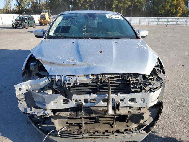 1FADP3N28JL219836 - 2018 FORD FOCUS TITANIUM SILVER photo 5