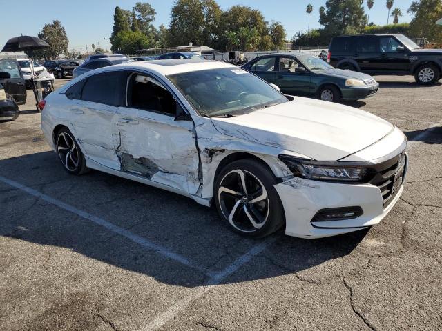 1HGCV2F31KA019439 - 2019 HONDA ACCORD SPORT WHITE photo 4