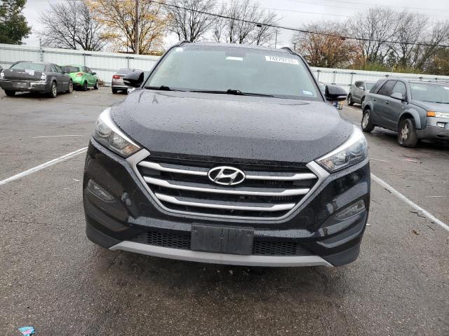 KM8J33A24JU737172 - 2018 HYUNDAI TUCSON VALUE BLACK photo 5