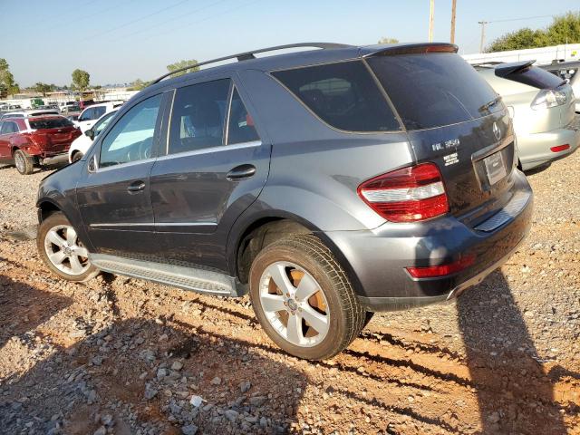 4JGBB8GB8BA693708 - 2011 MERCEDES-BENZ ML 350 4MATIC BLUE photo 2