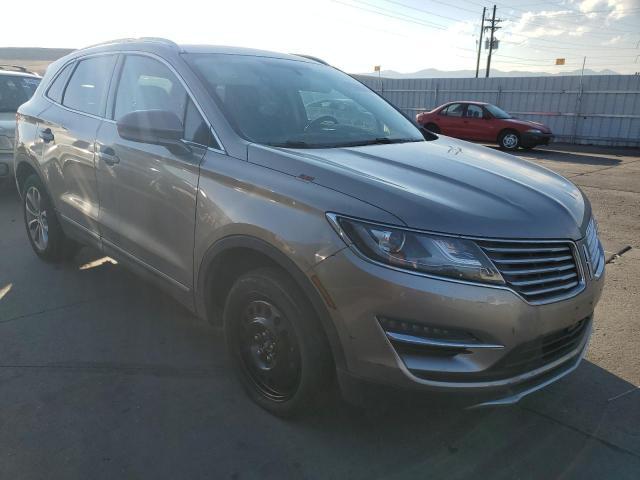 5LMCJ2D95JUL18875 - 2018 LINCOLN MKC SELECT 金色 照片 4