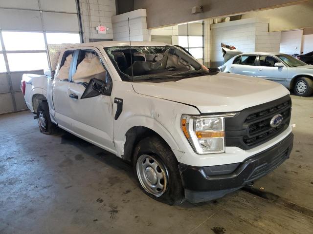 1FTEX1EB7NKE10971 - 2022 FORD F150 SUPER CAB WHITE photo 4