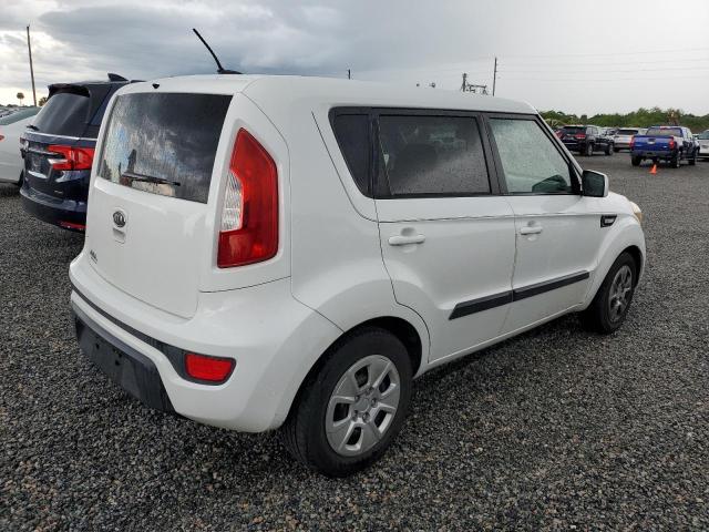 KNDJT2A55C7457982 - 2012 KIA SOUL WHITE photo 3