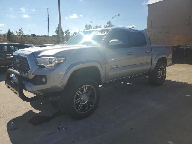 3TMC25AN5JM162120 - 2018 TOYOTA TACOMA DOU GRAY photo 1