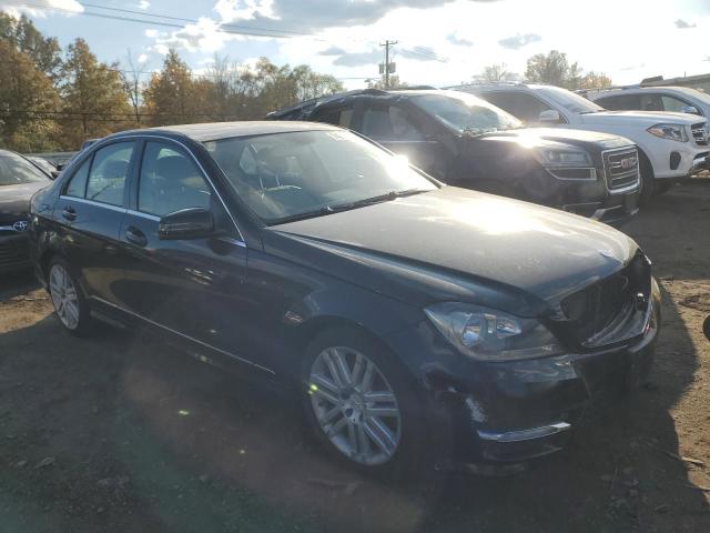 WDDGF8AB7DR256378 - 2013 MERCEDES-BENZ C 300 4MATIC BLACK photo 4