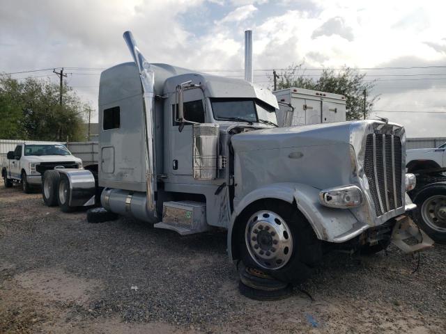 1XPXD49X9FD261038 - 2015 PETERBILT 389 SILVER photo 1