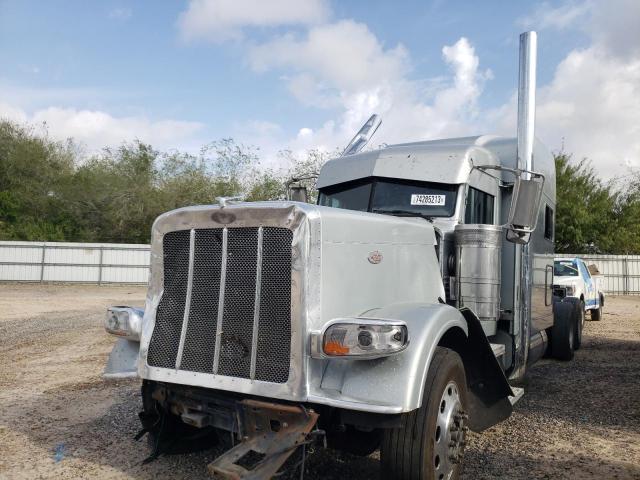 1XPXD49X9FD261038 - 2015 PETERBILT 389 SILVER photo 2