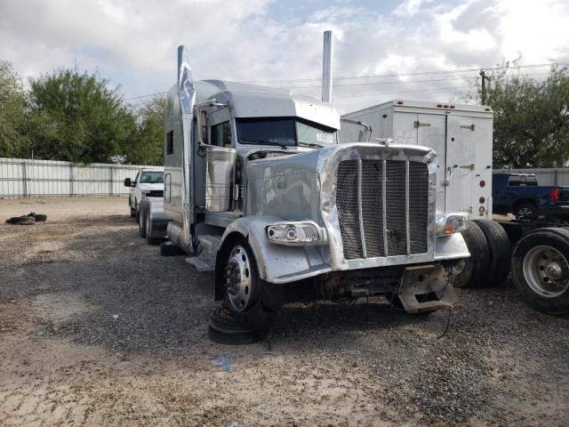 1XPXD49X9FD261038 - 2015 PETERBILT 389 SILVER photo 9