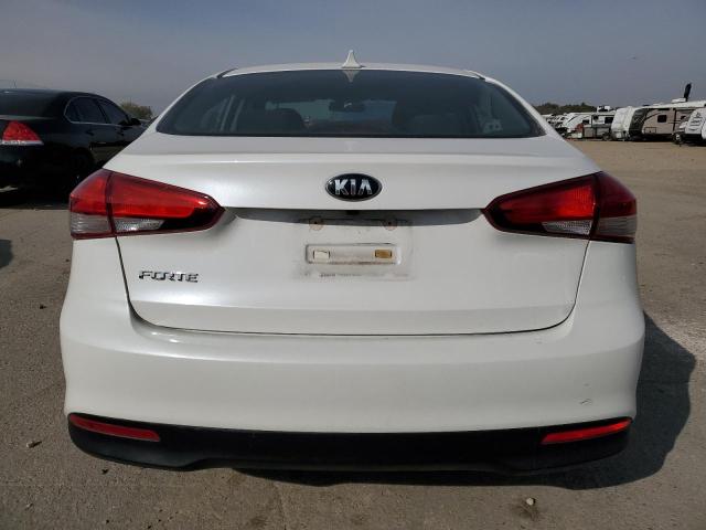 3KPFL4A70HE009854 - 2017 KIA FORTE LX WHITE photo 6