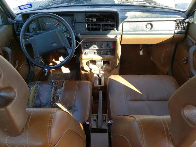 YV1AX8857J1772404 - 1988 VOLVO 245 DL TAN photo 8