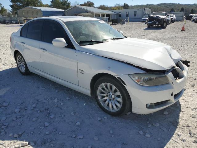 WBAPK73539A454286 - 2009 BMW 328 XI WHITE photo 4