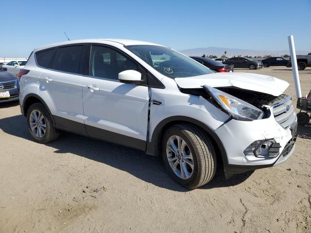 1FMCU0GD6KUC54989 - 2019 FORD ESCAPE SE WHITE photo 4