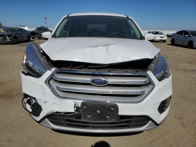 1FMCU0GD6KUC54989 - 2019 FORD ESCAPE SE WHITE photo 5