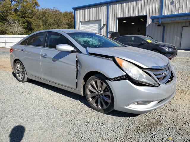 5NPEC4AC7DH650076 - 2013 HYUNDAI SONATA SE SILVER photo 4