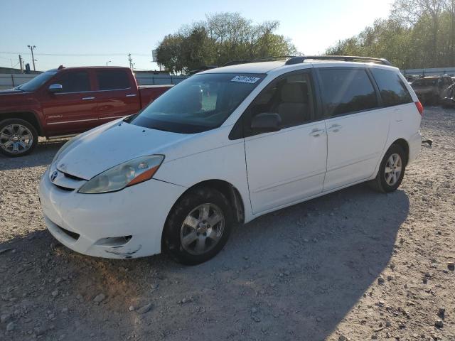 2010 TOYOTA SIENNA CE, 