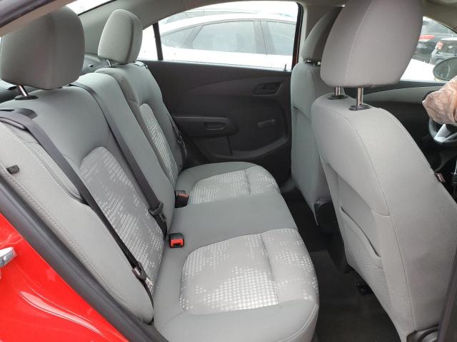 1G1JB5SH8J4123076 - 2018 CHEVROLET SONIC LS წითელი ფოტო 10