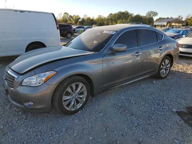 2012 INFINITI M56, 