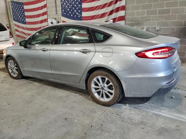 3FA6P0HD9LR234693 - 2020 FORD FUSION SE SILVER photo 2