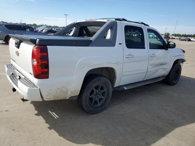 3GNTKFE32BG399769 - 2011 CHEVROLET AVALANCHE LT WHITE photo 3