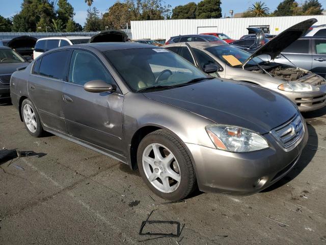 1N4BL11EX3C235675 - 2003 NISSAN ALTIMA SE BEIGE photo 4