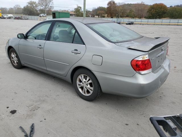 4T1BF30K25U611718 - 2005 TOYOTA CAMRY LE SILVER photo 2