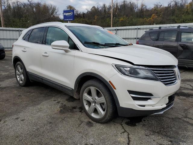 5LMCJ1D93HUL54925 - 2017 LINCOLN MKC PREMIERE WHITE photo 4