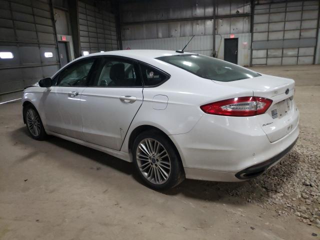 3FA6P0T90FR153864 - 2015 FORD FUSION SE WHITE photo 2