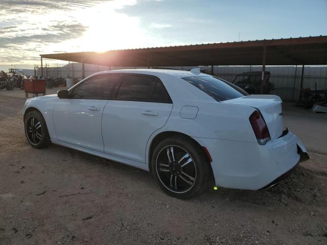 2C3CCADG0NH139716 - 2022 CHRYSLER 300 TOURING L WHITE photo 2