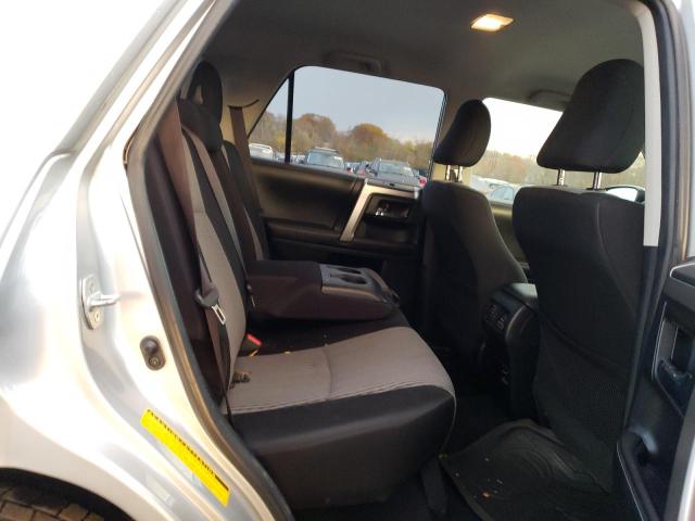 JTEBU5JR7G5315295 - 2016 TOYOTA 4RUNNER SR5/SR5 PREMIUM 银色 照片 10