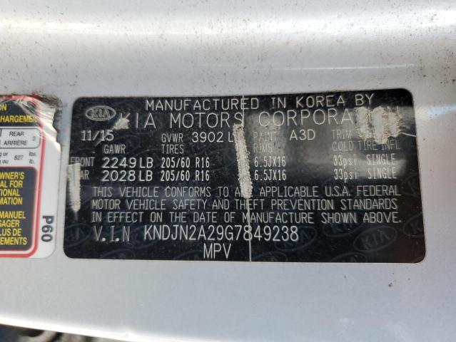 KNDJN2A29G7849238 - 2016 KIA SOUL SILVER photo 13