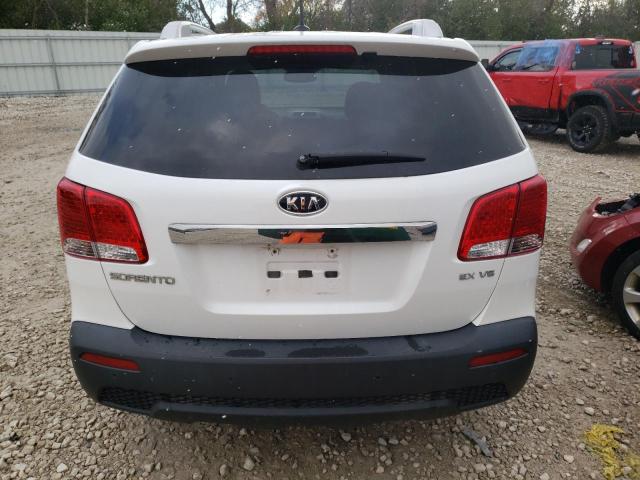 5XYKUDA21BG062010 - 2011 KIA SORENTO EX WHITE photo 6