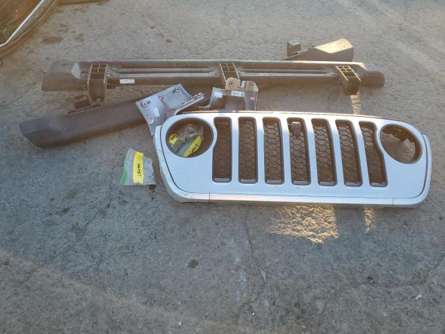 1C4JJXP69NW115074 - 2022 JEEP WRANGLER U SAHARA 4XE SILVER photo 12