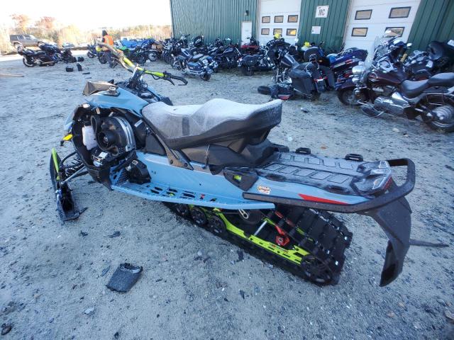 2BPSUSNB8NV000061 - 2022 SKI DOO RENEGADE BLUE photo 3