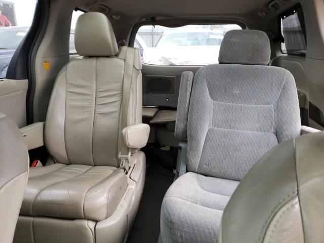 5TDDK3DC0CS032093 - 2012 TOYOTA SIENNA XLE GRAY photo 10
