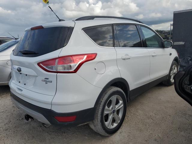 1FMCU0GXXGUA91586 - 2016 FORD ESCAPE SE WHITE photo 3