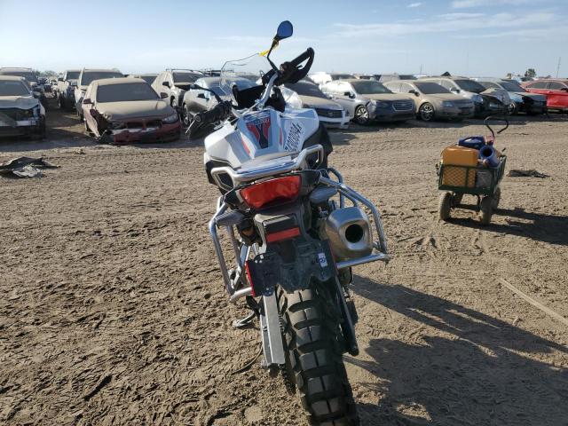 WB10K0307N6F97495 - 2022 BMW F 850 GS ADVENTURE WHITE photo 4