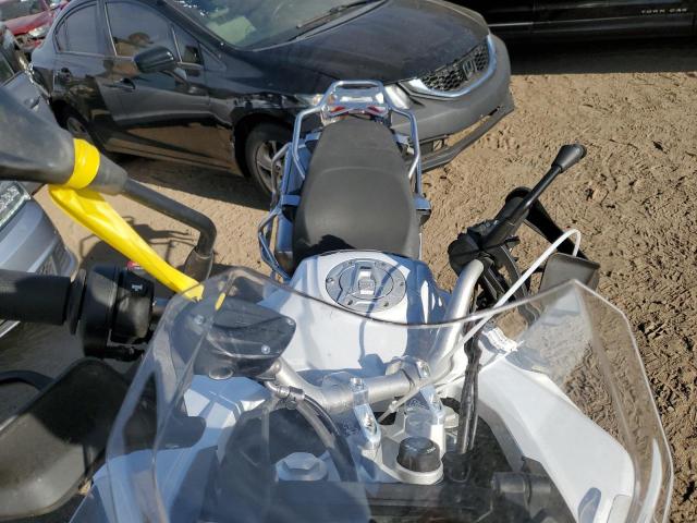 WB10K0307N6F97495 - 2022 BMW F 850 GS ADVENTURE WHITE photo 5