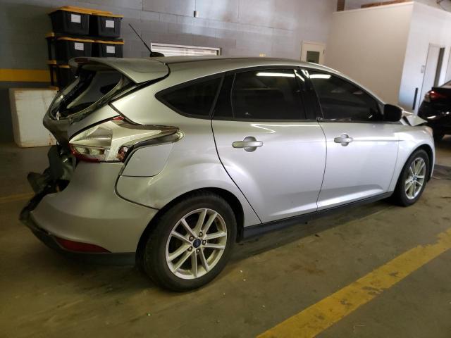 1FADP3K29HL293572 - 2017 FORD FOCUS SE SILVER photo 3