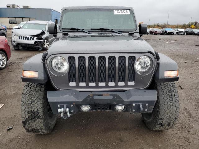 1C4GJXAN9LW135820 - 2020 JEEP WRANGLER SPORT GRAY photo 5