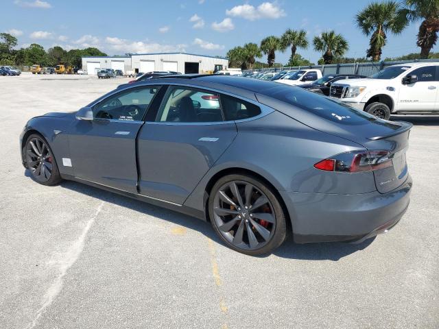 5YJSA1DP1DFP26945 - 2013 TESLA MODEL S Сұр фото 2