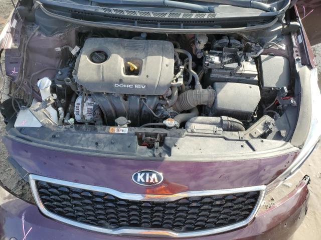 3KPFL4A79JE248437 - 2018 KIA FORTE LX BURGUNDY photo 11