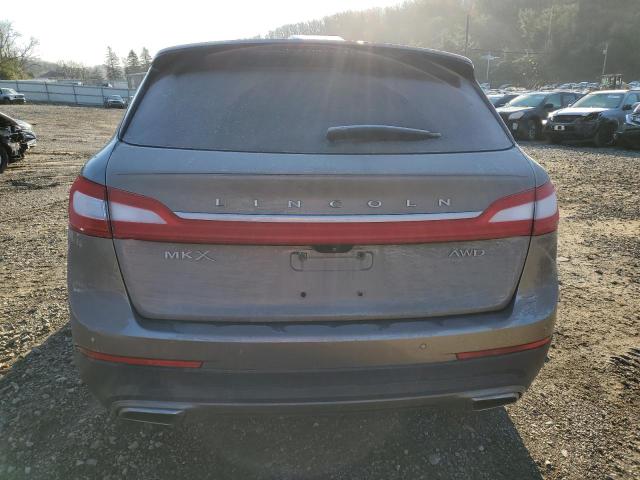 2LMPJ8LR9HBL31495 - 2017 LINCOLN MKX RESERVE أسمر صورة 6