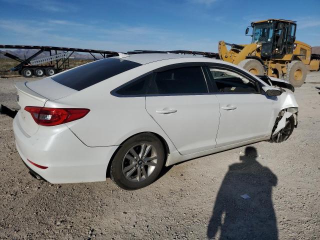 5NPE24AFXHH562545 - 2017 HYUNDAI SONATA SE WHITE photo 3